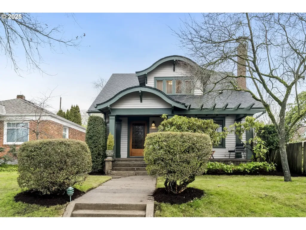 1828 SE Ladd Avenue Portland OR 97214