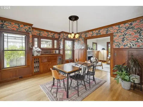1828 SE Ladd Avenue Portland OR 97214