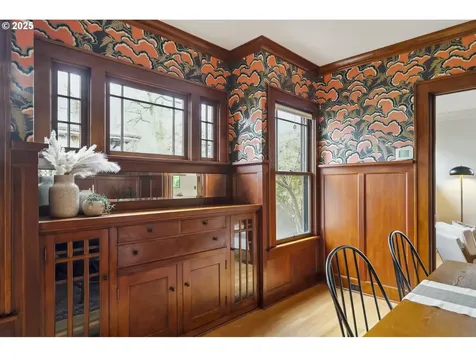 1828 SE Ladd Avenue Portland OR 97214