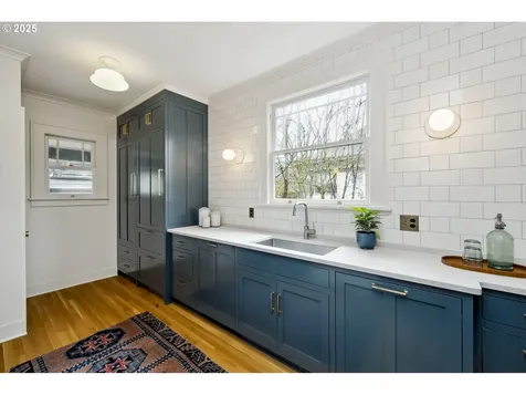 1828 SE Ladd Avenue Portland OR 97214