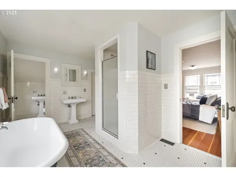 1828 SE Ladd Avenue Portland OR 97214