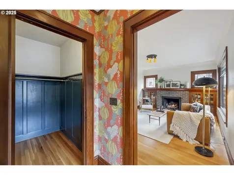 1828 SE Ladd Avenue Portland OR 97214