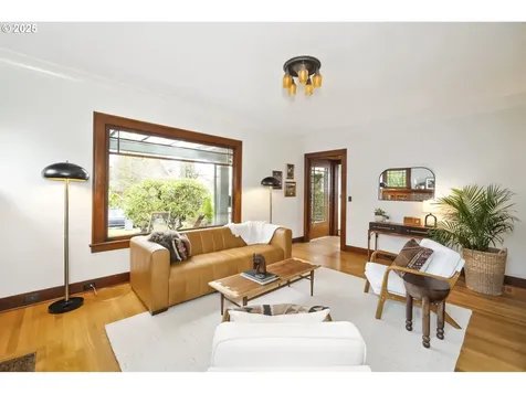 1828 SE Ladd Avenue Portland OR 97214