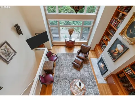 1135 NW Irving Street Portland OR 97209