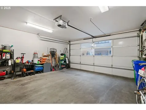 1135 NW Irving Street Portland OR 97209