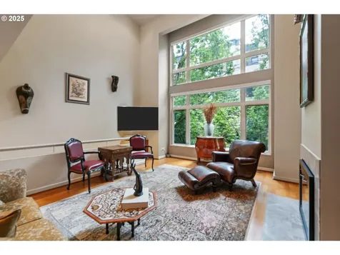 1135 NW Irving Street Portland OR 97209