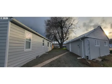 1123 W 2nd Street The Dalles OR 97058