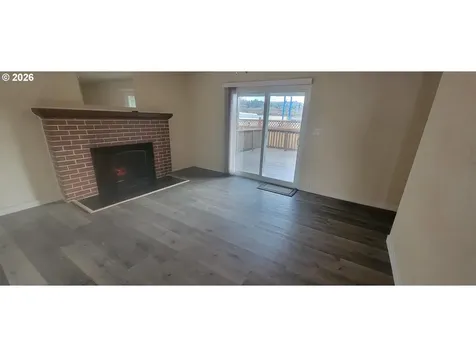 1123 W 2nd Street The Dalles OR 97058