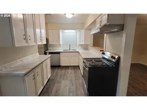 1123 W 2nd Street The Dalles OR 97058