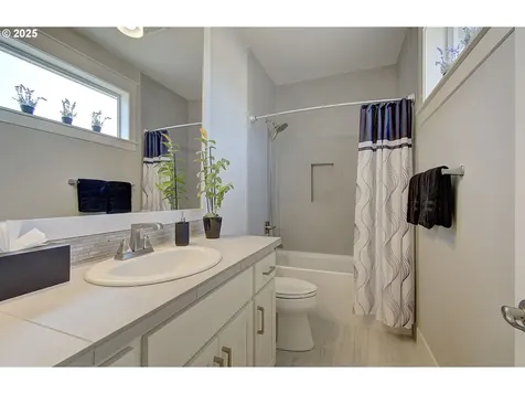 1011 N Heron Drive Ridgefield WA 98642