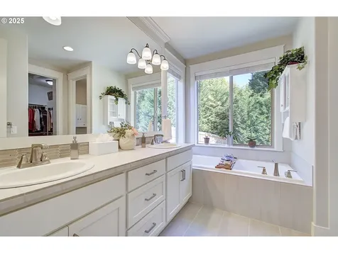 1011 N Heron Drive Ridgefield WA 98642