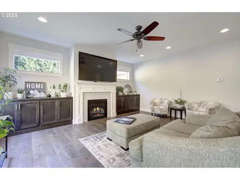1011 N Heron Drive Ridgefield WA 98642