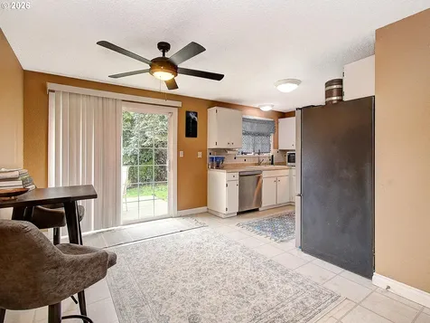 11612 SW 49th Avenue Portland OR 97219