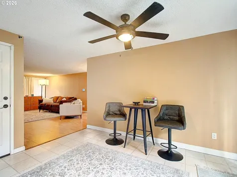 11612 SW 49th Avenue Portland OR 97219