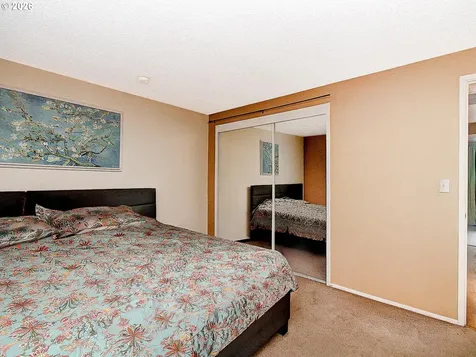 11612 SW 49th Avenue Portland OR 97219