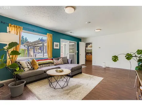 16646 SE Ankeny Street Portland OR 97233