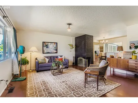 16646 SE Ankeny Street Portland OR 97233
