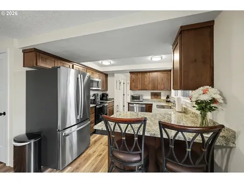 777 N 11th Street Cottage Grove OR 97424