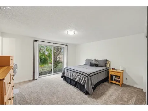 777 N 11th Street Cottage Grove OR 97424