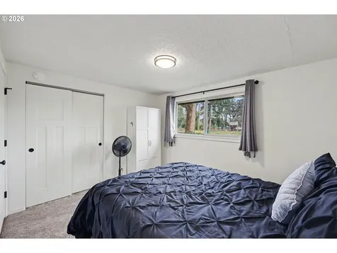 777 N 11th Street Cottage Grove OR 97424