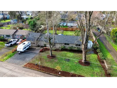 777 N 11th Street Cottage Grove OR 97424