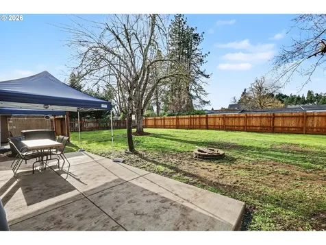 777 N 11th Street Cottage Grove OR 97424