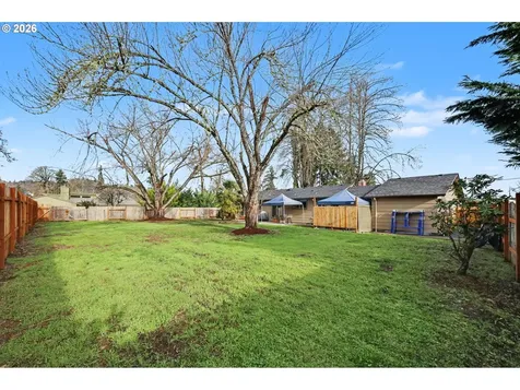 777 N 11th Street Cottage Grove OR 97424