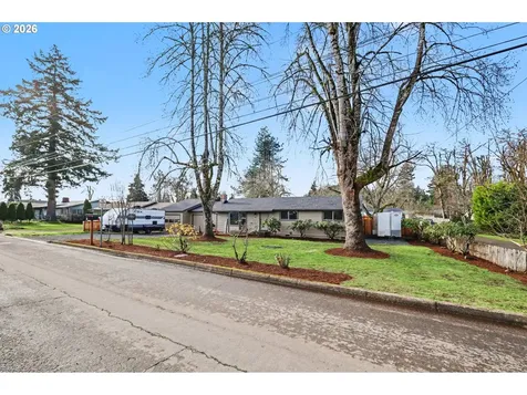777 N 11th Street Cottage Grove OR 97424