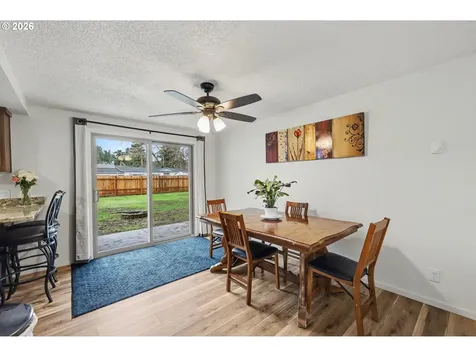 777 N 11th Street Cottage Grove OR 97424