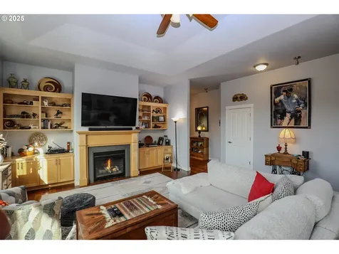 1763 NE Rocky Drive Roseburg OR 97470