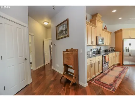 1763 NE Rocky Drive Roseburg OR 97470