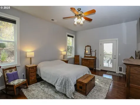1763 NE Rocky Drive Roseburg OR 97470