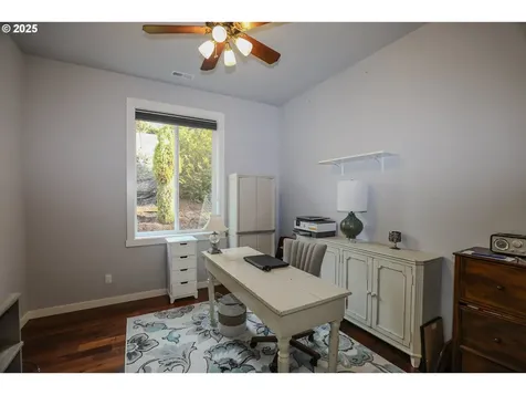 1763 NE Rocky Drive Roseburg OR 97470