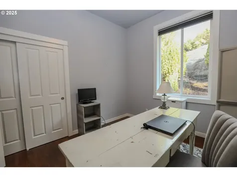 1763 NE Rocky Drive Roseburg OR 97470