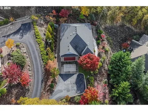 1763 NE Rocky Drive Roseburg OR 97470