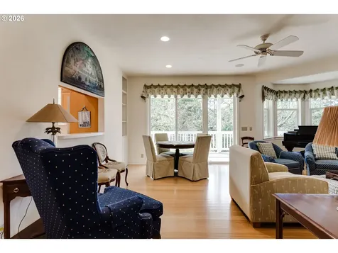 2015 E 43rd Avenue Eugene OR 97405