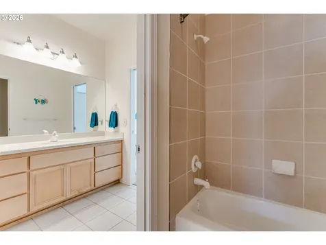 2015 E 43rd Avenue Eugene OR 97405