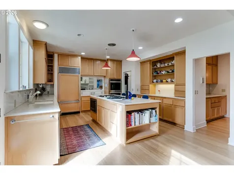 2015 E 43rd Avenue Eugene OR 97405