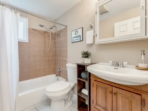 109 N Lieser Road Vancouver WA 98664
