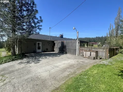 54824 Robinson Road Coquille OR 97423
