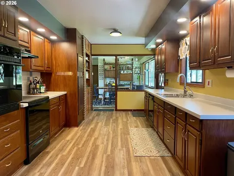 54824 Robinson Road Coquille OR 97423