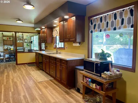 54824 Robinson Road Coquille OR 97423