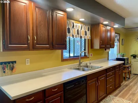 54824 Robinson Road Coquille OR 97423