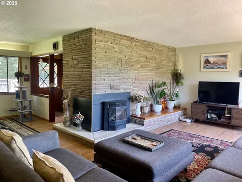 54824 Robinson Road Coquille OR 97423