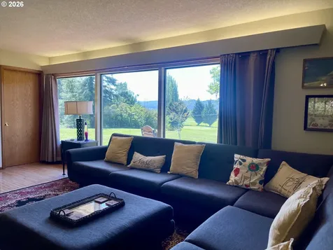54824 Robinson Road Coquille OR 97423
