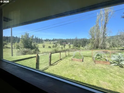 54824 Robinson Road Coquille OR 97423