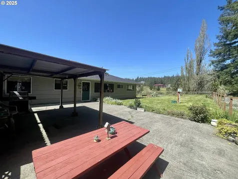 54824 Robinson Road Coquille OR 97423
