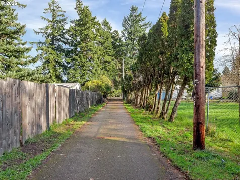 14601 SE River Road Milwaukie OR 97267