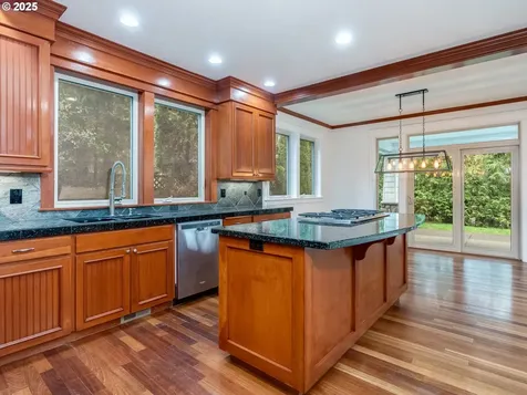 9472 SE Emerald Loop Happy Valley OR 97086