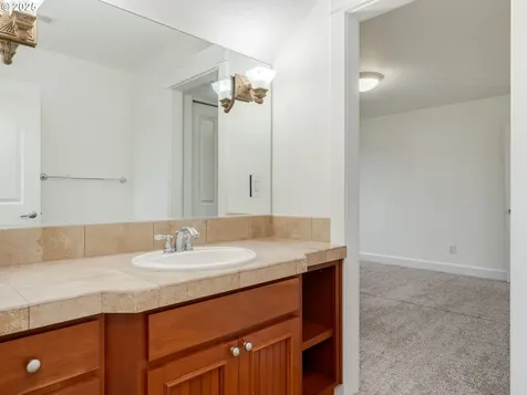 9472 SE Emerald Loop Happy Valley OR 97086
